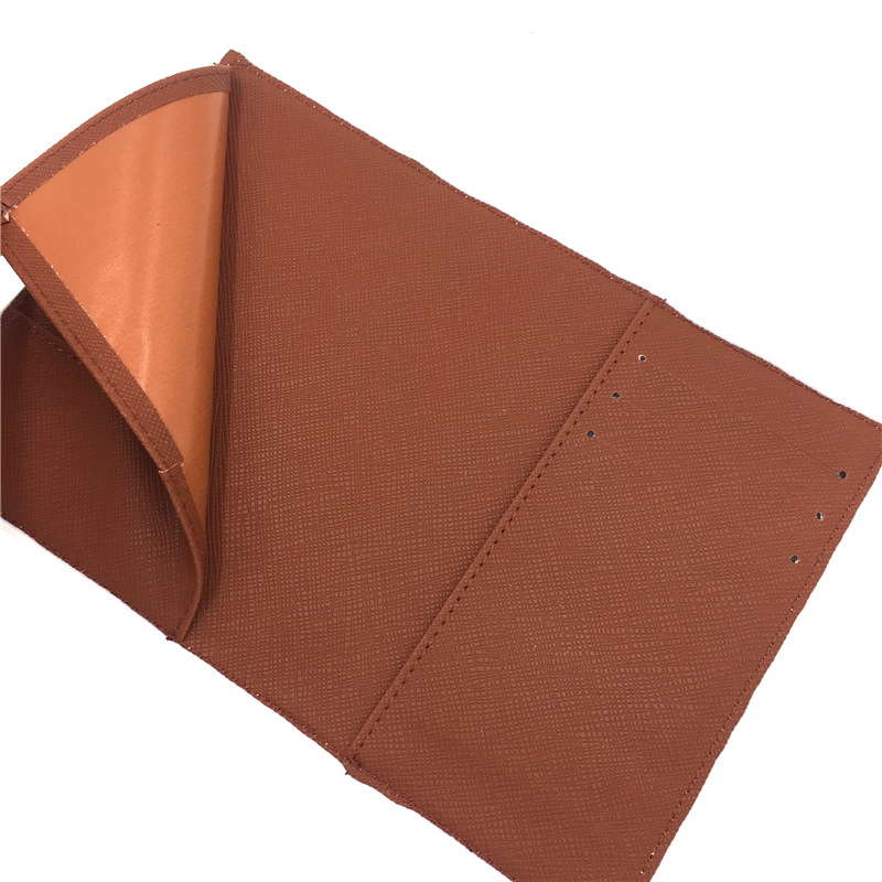 Soporte de pasaporte con patró - Travel Accessories Overseas reseña y precio